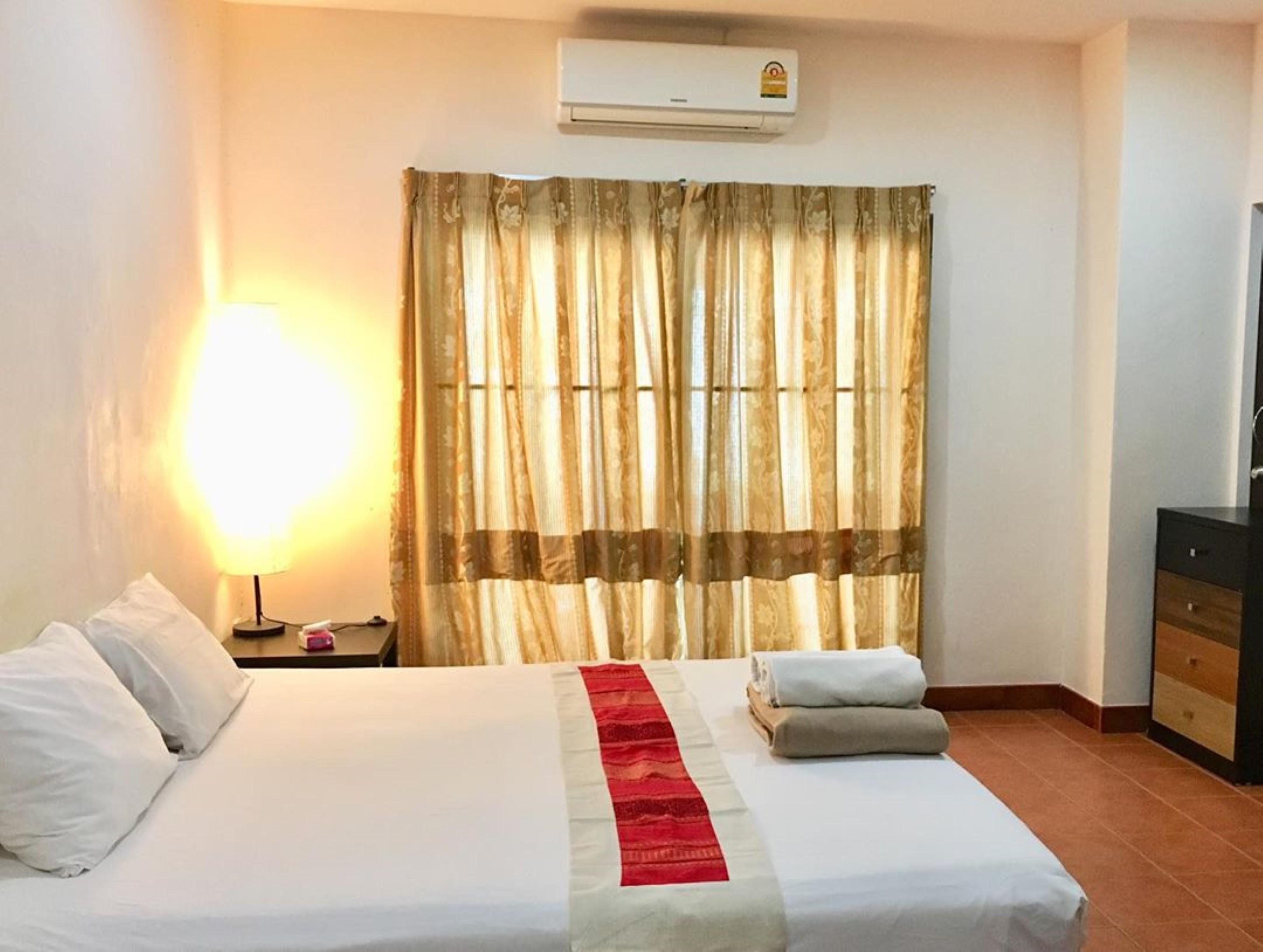 Anchana House Pantai Jomtien Bagian luar foto