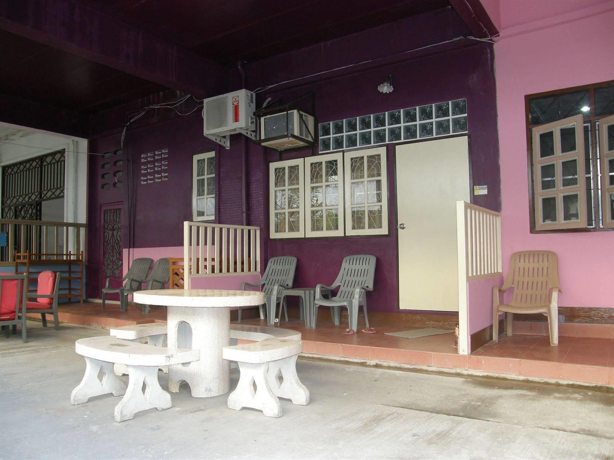 Anchana House Pantai Jomtien Bagian luar foto
