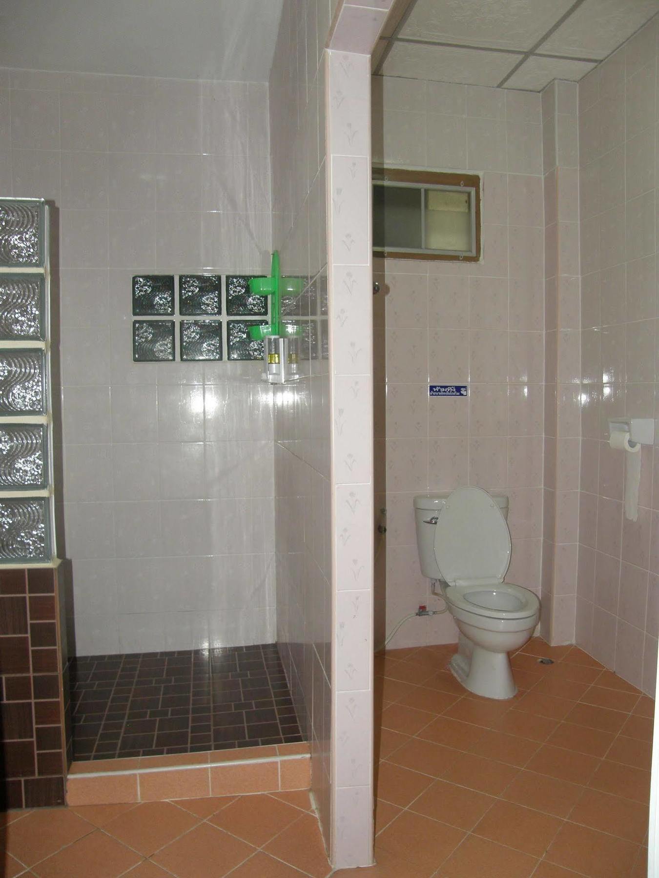 Anchana House Pantai Jomtien Bagian luar foto